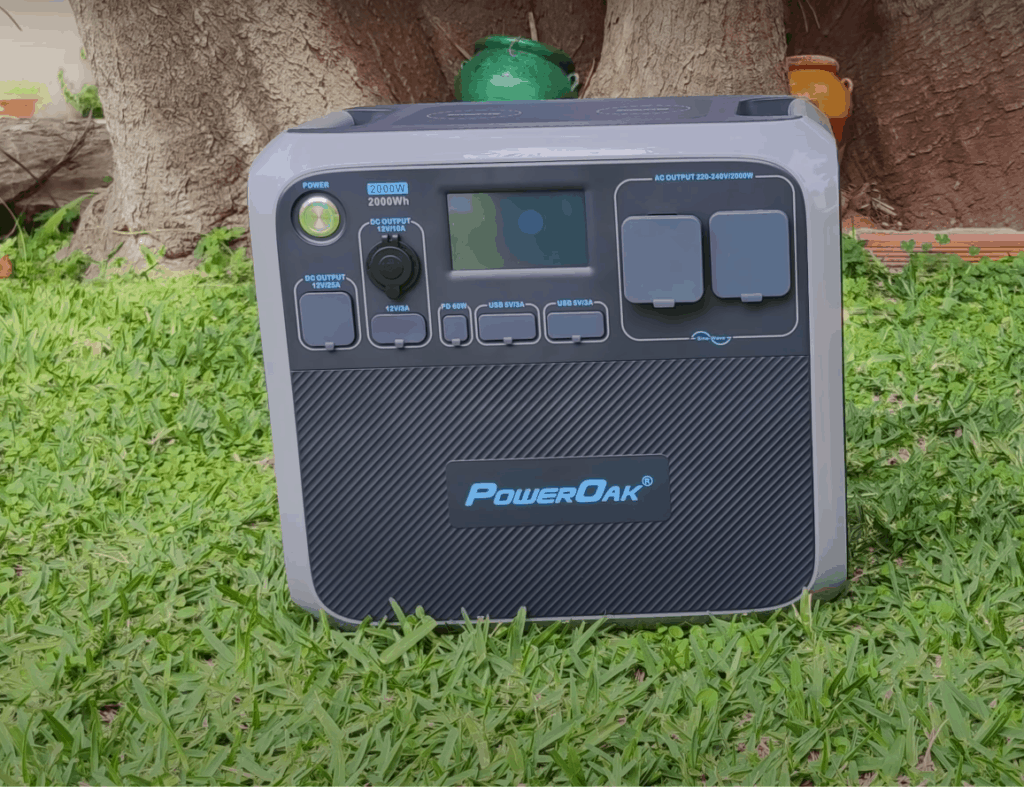 PowerOak MaxOak Bluetti AC200P Outdoor Power Generator